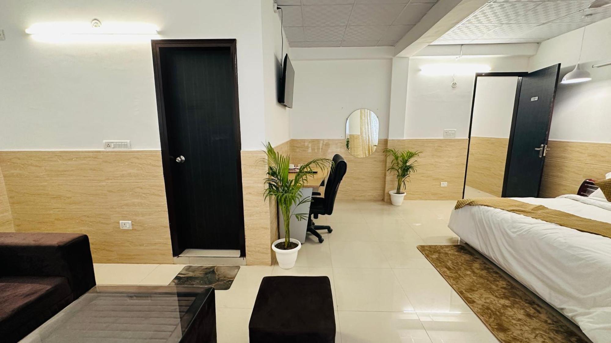 فندق Dr White House - Noida Sector 18 المظهر الخارجي الصورة