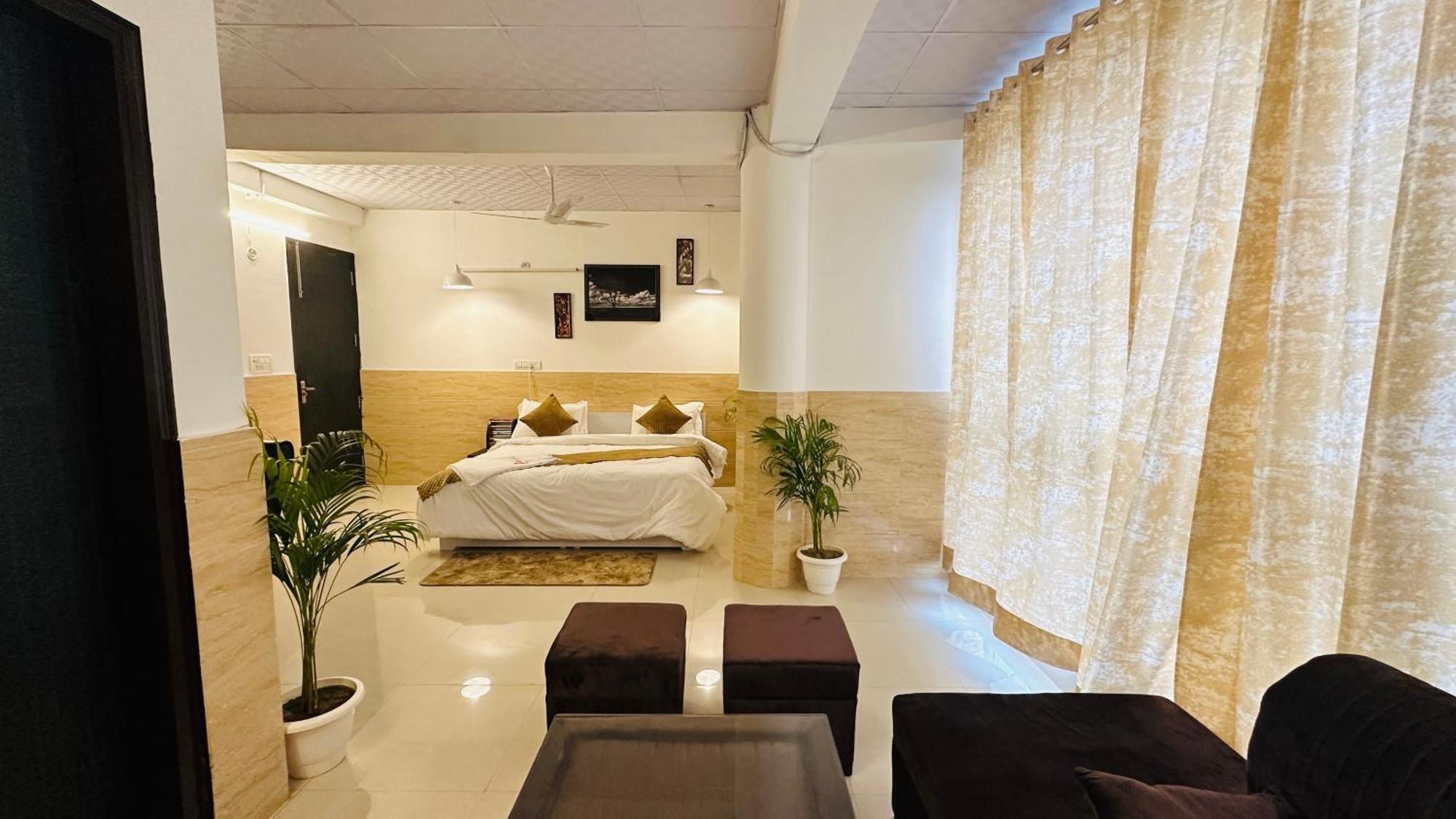 فندق Dr White House - Noida Sector 18 المظهر الخارجي الصورة