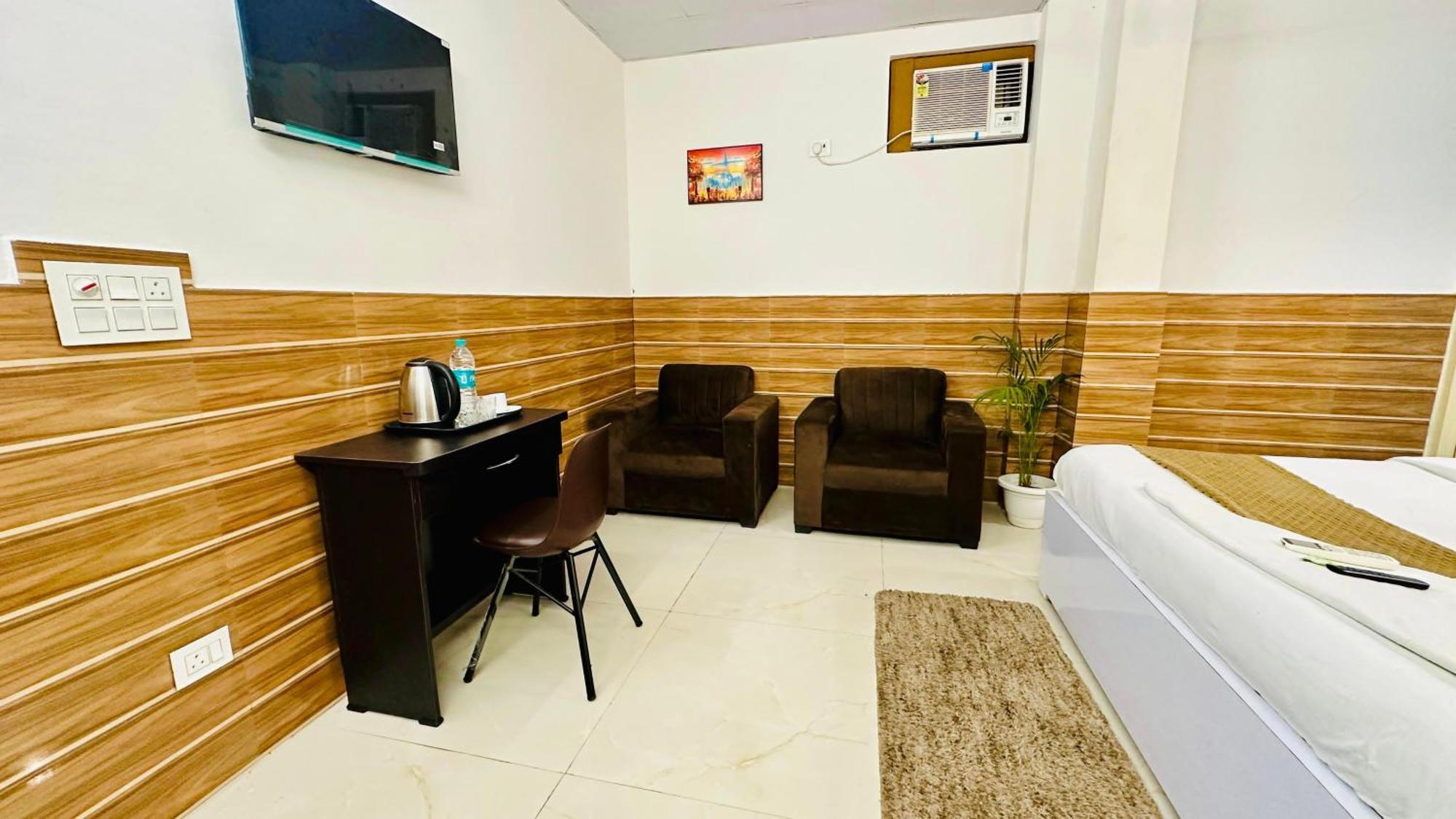 فندق Dr White House - Noida Sector 18 المظهر الخارجي الصورة