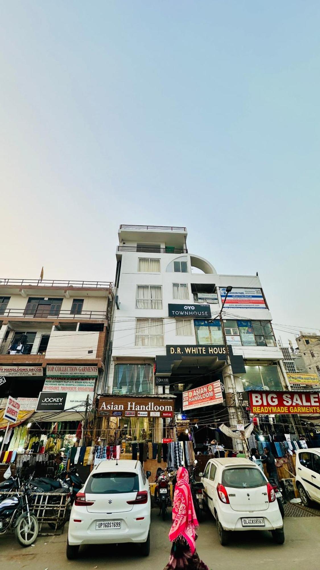 فندق Dr White House - Noida Sector 18 المظهر الخارجي الصورة